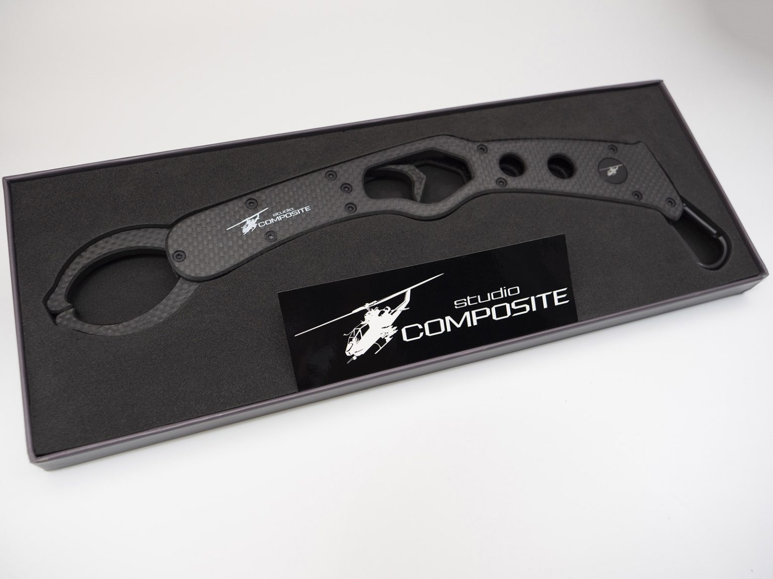 STUDIO COMPOSITE FULL CARBON FIBER FISH GRIPS (Black) JDM Fishing